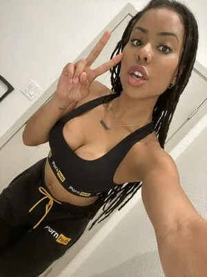 Kira Noir OnlyFans Leaked Free Thumbnail Picture - #enwb4yeMJc