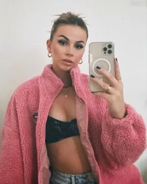 Kira Rodrigues OnlyFans Leaked Free Thumbnail Picture - #u22PUtFeiY