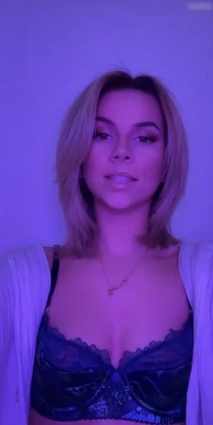Kira Rodrigues OnlyFans Leaked Free Thumbnail Picture - #v1KFiiCumf