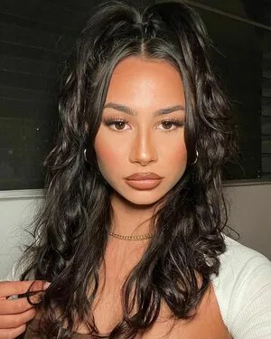 Kirra Santos OnlyFans Leaked Free Thumbnail Picture - #0AsAMzNtk5
