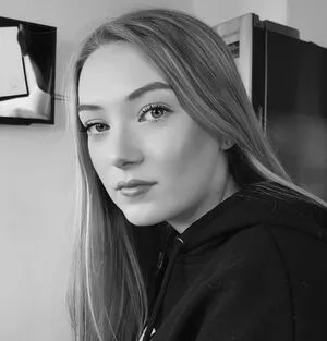 Kirsten Minnery Laing OnlyFans Leaked Free Thumbnail Picture - #08ZMaZYax0