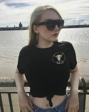 Kirsten Minnery Laing OnlyFans Leaked Free Thumbnail Picture - #Es8kaSdw98