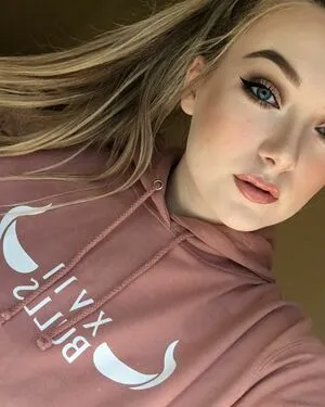 Kirsten Minnery Laing OnlyFans Leaked Free Thumbnail Picture - #MdOoa7GUbk