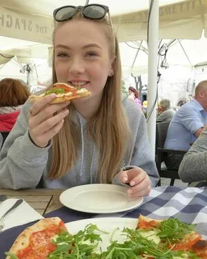 Kirsten Minnery Laing OnlyFans Leaked Free Thumbnail Picture - #P2HA3d5G4Y