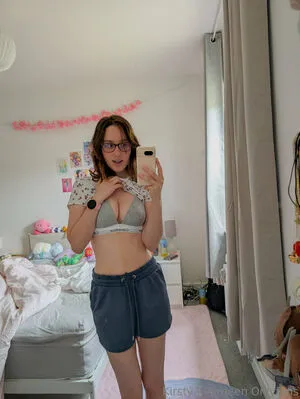 Kirsty Everdeen OnlyFans Leaked Free Thumbnail Picture - #9QjJX8hL5y