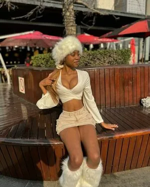 Kisha Ndlovu Lakeisha N Kisha OnlyFans Leaked Free Thumbnail Picture - #Y7QODcY6w8