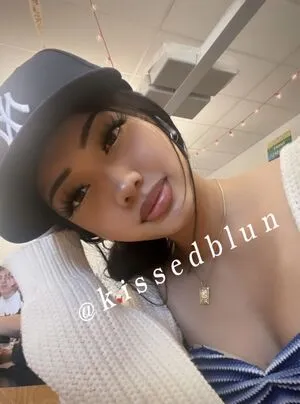 Kissedblun OnlyFans Leaked Free Thumbnail Picture - #4b78GRbbyQ