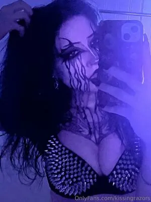 Kissingrazors OnlyFans Leaked Free Thumbnail Picture - #3DhIre1L8C