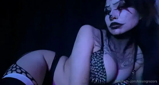 Kissingrazors OnlyFans Leaked Free Thumbnail Picture - #XlgWipClOs
