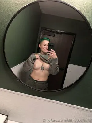 Kitthebeefcake OnlyFans Leaked Free Thumbnail Picture - #35MM6Fr0g1