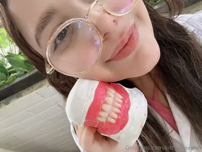 Kitttybadofff OnlyFans Leaked Free Thumbnail Picture - #XEOxOiUM6e