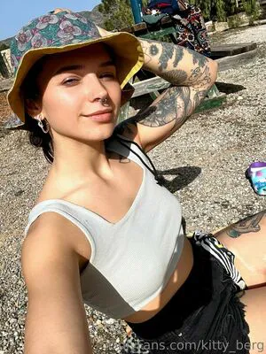 Kitty Berg OnlyFans Leaked Free Thumbnail Picture - #1g5tjMpOA4
