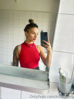 Kitty Berg OnlyFans Leaked Free Thumbnail Picture - #1vMYjk0hcF