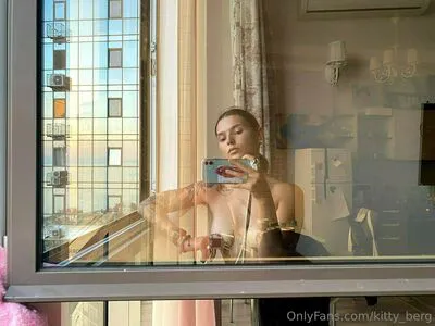 Kitty Berg OnlyFans Leaked Free Thumbnail Picture - #GdPGbbeXNn