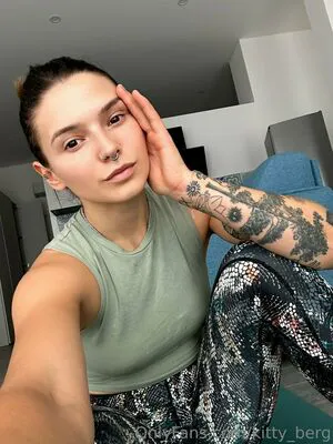 Kitty Berg OnlyFans Leaked Free Thumbnail Picture - #Hl3r6im3yw