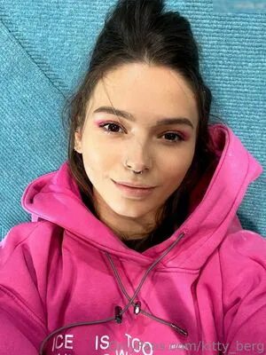 Kitty Berg OnlyFans Leaked Free Thumbnail Picture - #S4UJPQIZ5N