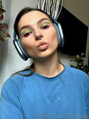 Kitty Berg OnlyFans Leaked Free Thumbnail Picture - #kA03746CnC