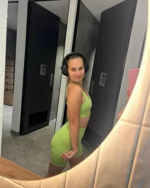 Kitty Liz OnlyFans Leaked Free Thumbnail Picture - #gvLAOAccGE