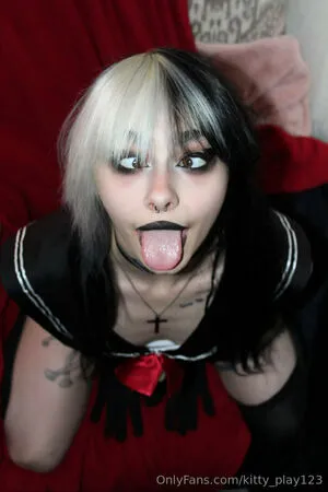 Kitty Play123 OnlyFans Leaked Free Thumbnail Picture - #c0DV3AZxK3