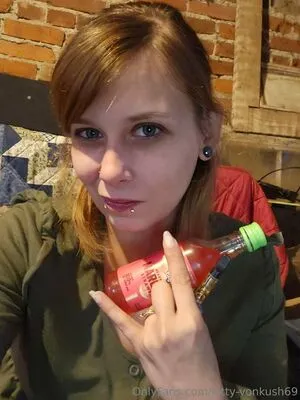 Kitty Vonkush69 OnlyFans Leaked Free Thumbnail Picture - #2BI5GdglDU
