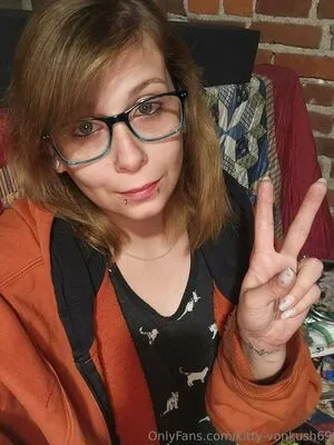 Kitty Vonkush69 OnlyFans Leaked Free Thumbnail Picture - #f8X3BePUUi