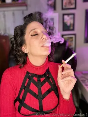 Kittylynnsmokes2 OnlyFans Leaked Free Thumbnail Picture - #ok4swiiIox