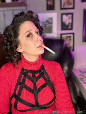 Kittylynnsmokes2 OnlyFans Leaked Free Thumbnail Picture - #sIoxiPsI1P