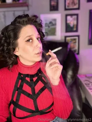 Kittylynnsmokes2 OnlyFans Leaked Free Thumbnail Picture - #t88FxIEqjQ