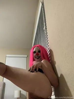Kitziklown OnlyFans Leaked Free Thumbnail Picture - #MBGFCCOMUB