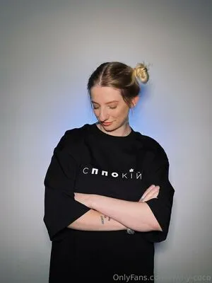 Kiwi Y Coco OnlyFans Leaked Free Thumbnail Picture - #60Biogd784