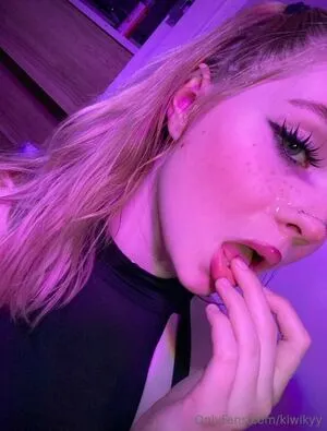 Kiwikyy OnlyFans Leaked Free Thumbnail Picture - #7bs5LpL97F