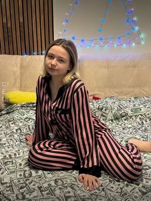 Kleine Emmi OnlyFans Leaked Free Thumbnail Picture - #H53vFbd8Pi