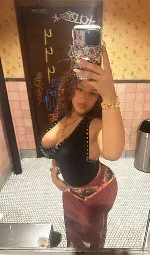 Kloeelise OnlyFans Leaked Free Thumbnail Picture - #jdtF7kTT2l