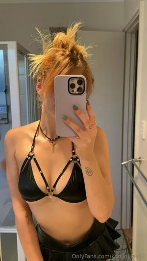 Kodilouise22 OnlyFans Leaked Free Thumbnail Picture - #M79g7B0458