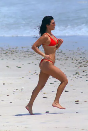 Kourtney Kardashian OnlyFans Leaked Free Thumbnail Picture - #3ZwHJa3KO0