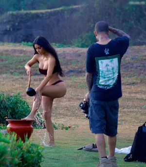 Kourtney Kardashian OnlyFans Leaked Free Thumbnail Picture - #5KH4vGj5VJ