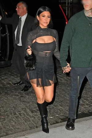 Kourtney Kardashian OnlyFans Leaked Free Thumbnail Picture - #DKDOdOTPMn