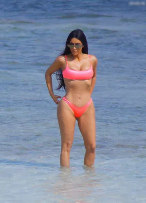 Kourtney Kardashian OnlyFans Leaked Free Thumbnail Picture - #EiFK6T8duw