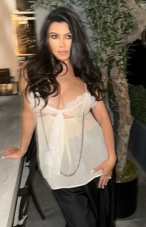 Kourtney Kardashian OnlyFans Leaked Free Thumbnail Picture - #HcmhU1KuVz