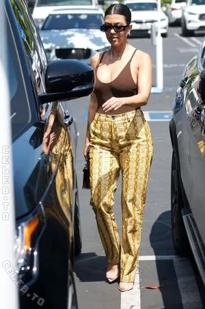 Kourtney Kardashian OnlyFans Leaked Free Thumbnail Picture - #NBO8EIa4Dd