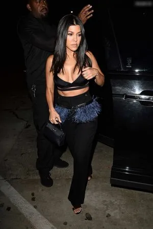 Kourtney Kardashian OnlyFans Leaked Free Thumbnail Picture - #YAErBilhl0