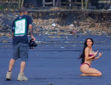 Kourtney Kardashian OnlyFans Leaked Free Thumbnail Picture - #bzUp2jjqe1