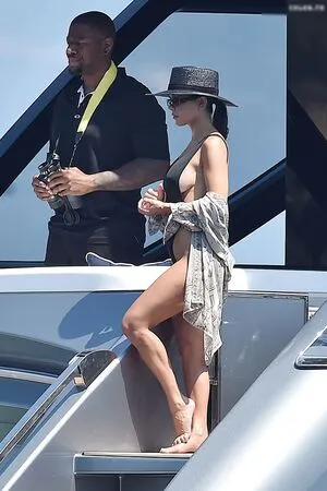 Kourtney Kardashian OnlyFans Leaked Free Thumbnail Picture - #eaQ9dZDhMX