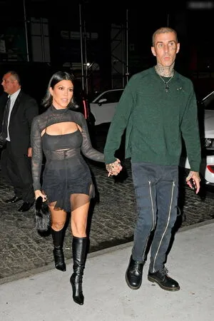 Kourtney Kardashian OnlyFans Leaked Free Thumbnail Picture - #igQ5PoVD7p