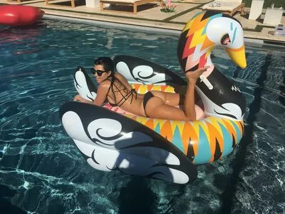 Kourtney Kardashian OnlyFans Leaked Free Thumbnail Picture - #jKv5KN6Ond
