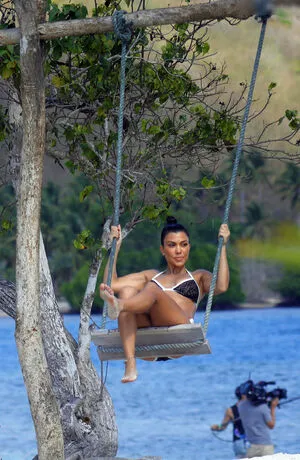 Kourtney Kardashian OnlyFans Leaked Free Thumbnail Picture - #jckBqcexq2