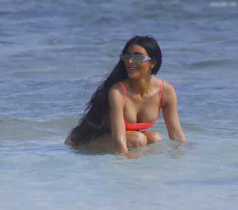 Kourtney Kardashian OnlyFans Leaked Free Thumbnail Picture - #nT4GlFSUNM