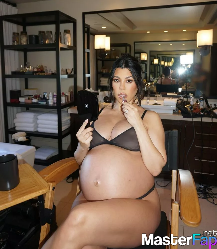 Kourtney Kardashian Nude OnlyFans Leak Picture u8UTuDZvJ6 | MasterFap.net