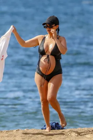 Kourtney Kardashian OnlyFans Leaked Free Thumbnail Picture - #uTgRx80xOQ