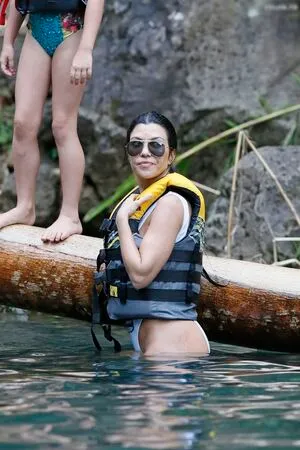 Kourtney Kardashian OnlyFans Leaked Free Thumbnail Picture - #wLoOKfSyLQ